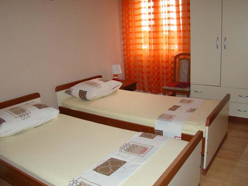 Apartments Buturic Sali Quarto foto