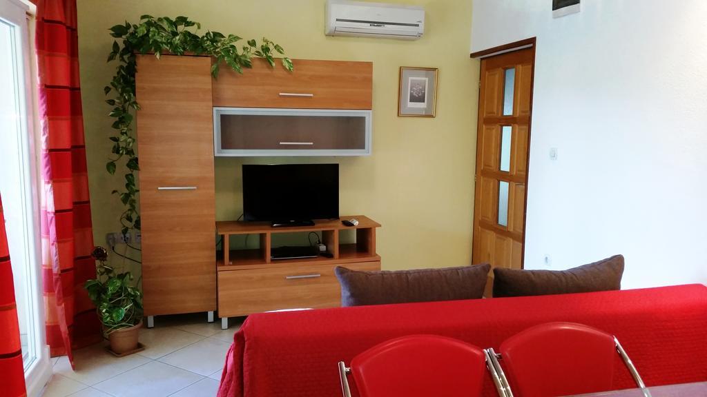 Apartments Buturic Sali Quarto foto